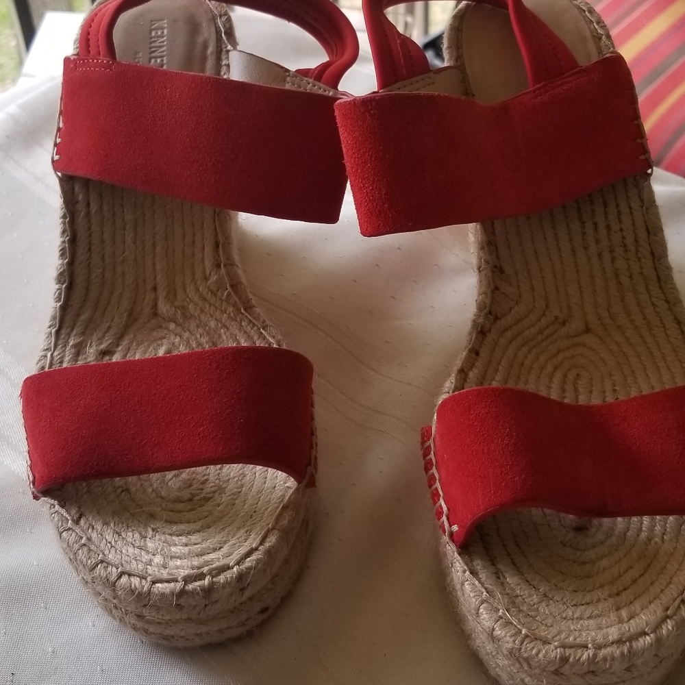 *PRE LOVED* Kenneth Cole Espadrille Styled Wedge S